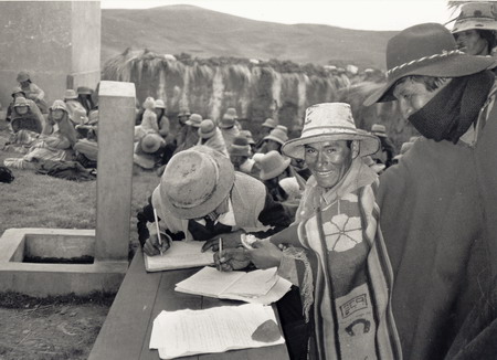 Photo: the signing of a community agreement /  TAFOS-1990, Ayaviri, Puno